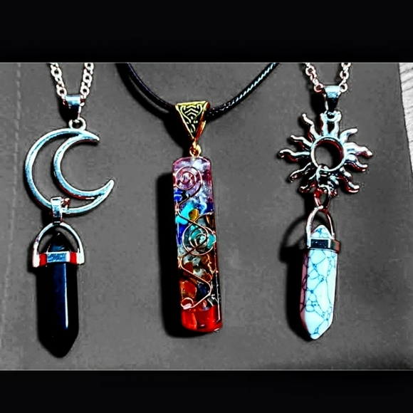 🌙☀️NEW 3 Necklaces--Chakra, Sun, Moon - Picture 2 of 16